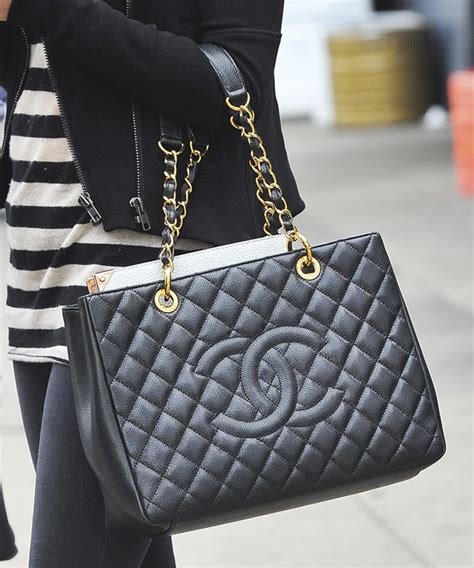 chanel classic gst tote bag價錢|Chanel shopping bag.